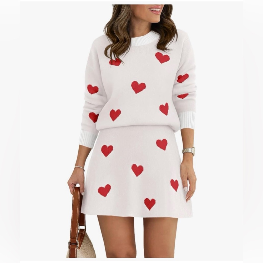 NWT White Sweater Top & Skirt Lounge Set Heart Pattern-S